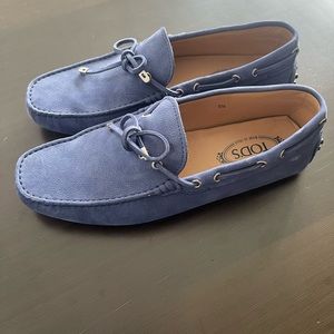 Tod’s Mens Gommino Driving Shoes in Suede / Loafers Size US 9.5